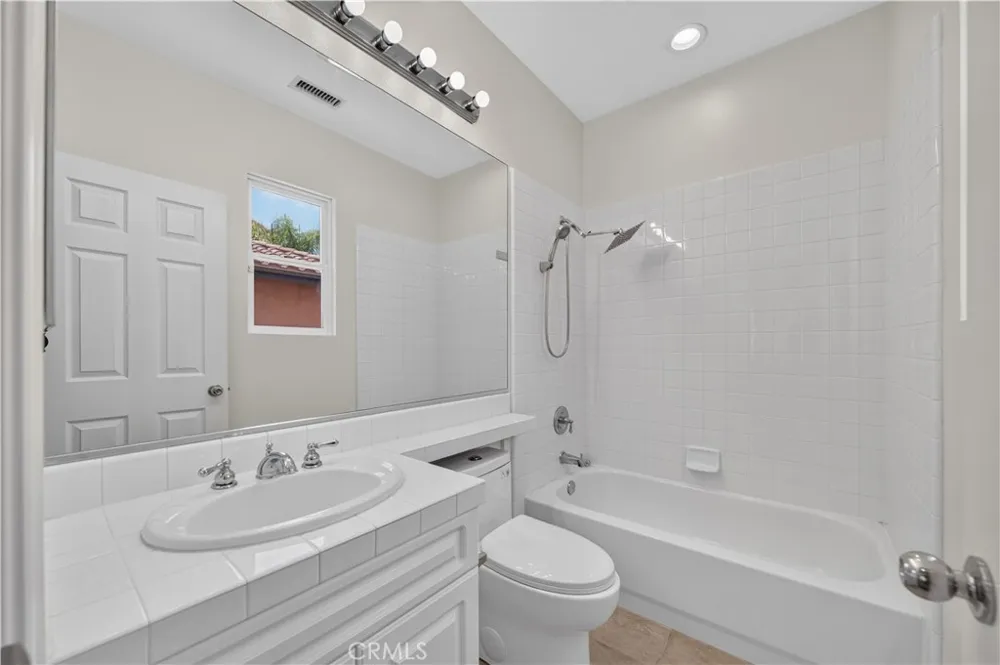 17 Turning Leaf Way Azusa, CA 91702