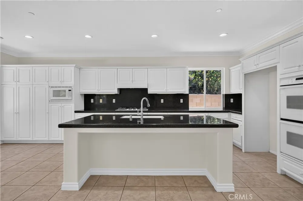 17 Turning Leaf Way Azusa, CA 91702
