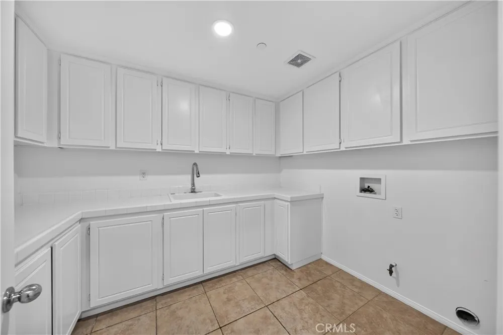 17 Turning Leaf Way Azusa, CA 91702