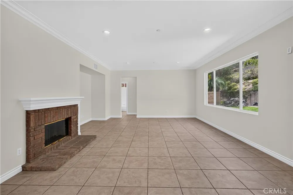 17 Turning Leaf Way Azusa, CA 91702