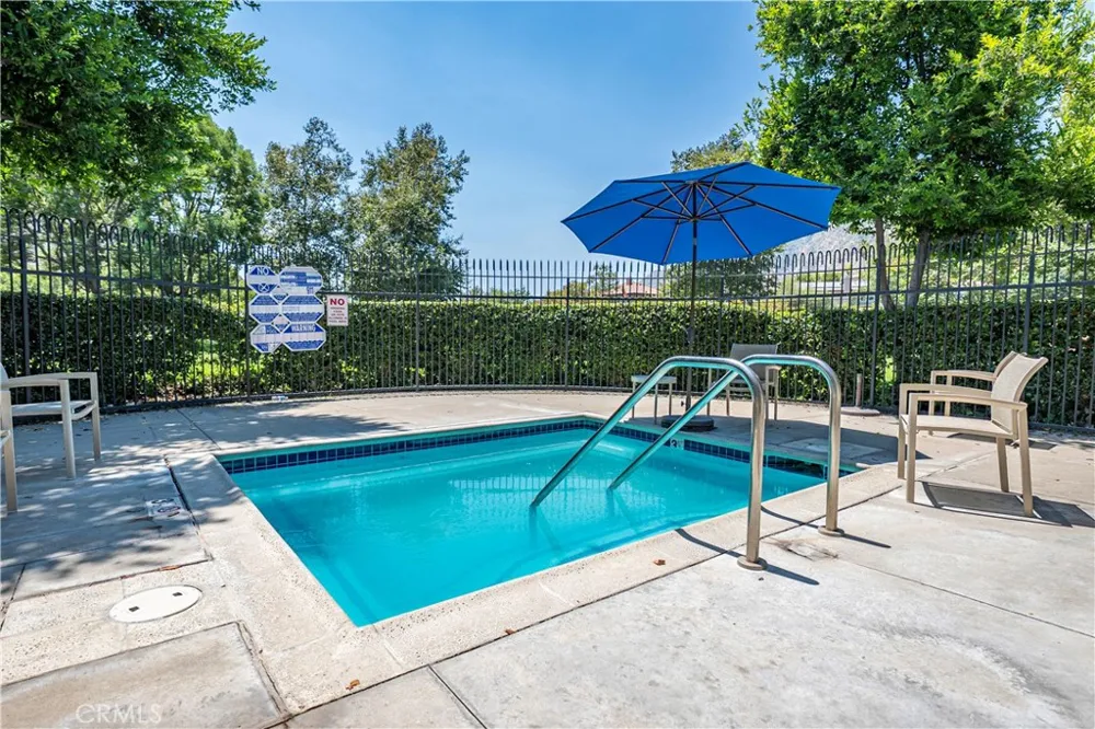 17 Turning Leaf Way Azusa, CA 91702