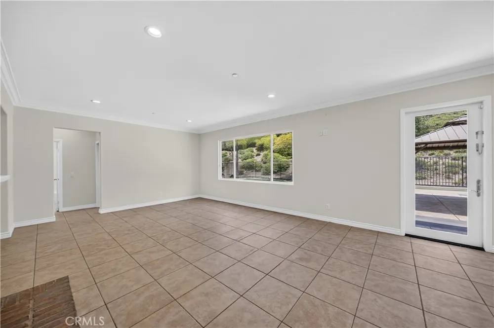 17 Turning Leaf Way Azusa, CA 91702
