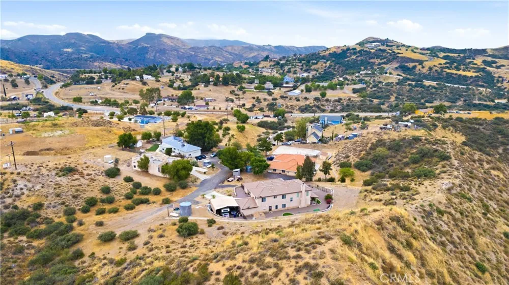 13675 Davenport Agua Dulce, CA 91390