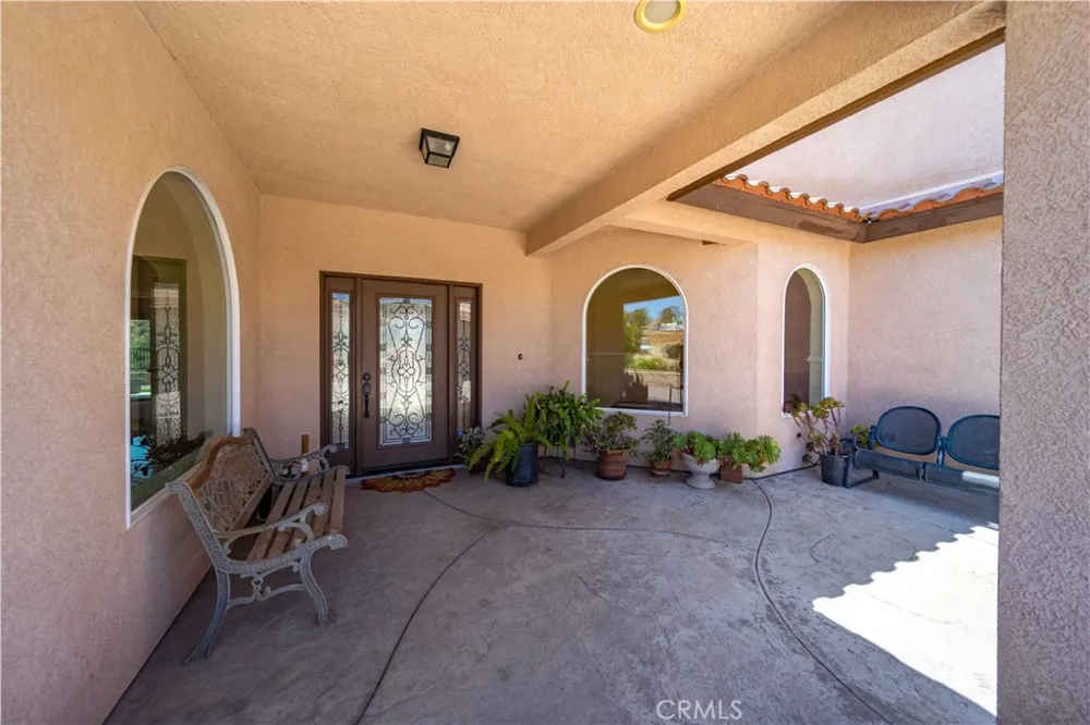 13675 Davenport Agua Dulce, CA 91390