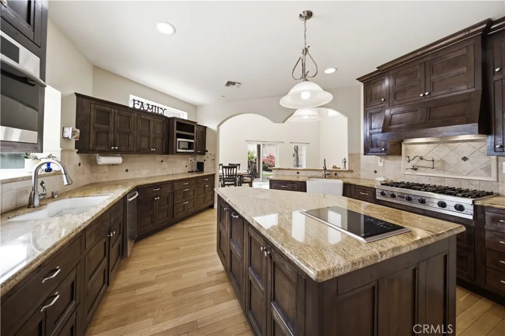 13675 Davenport Agua Dulce, CA 91390