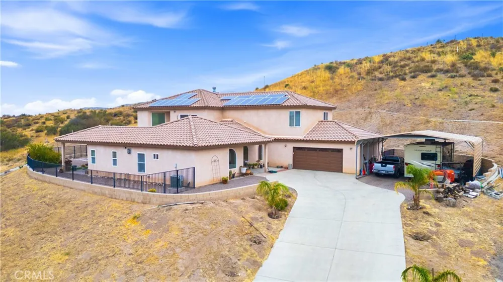 13675 Davenport Agua Dulce, CA 91390