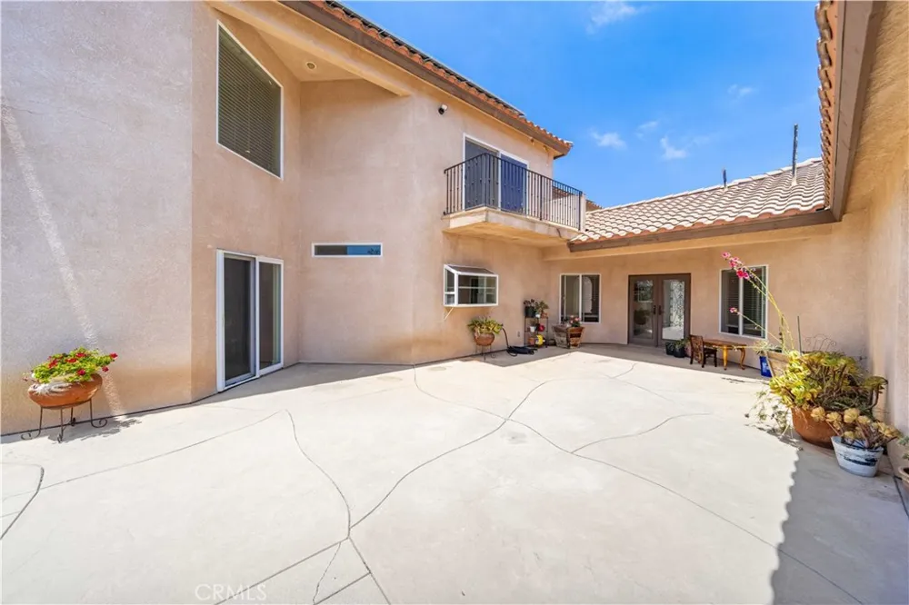 13675 Davenport Agua Dulce, CA 91390