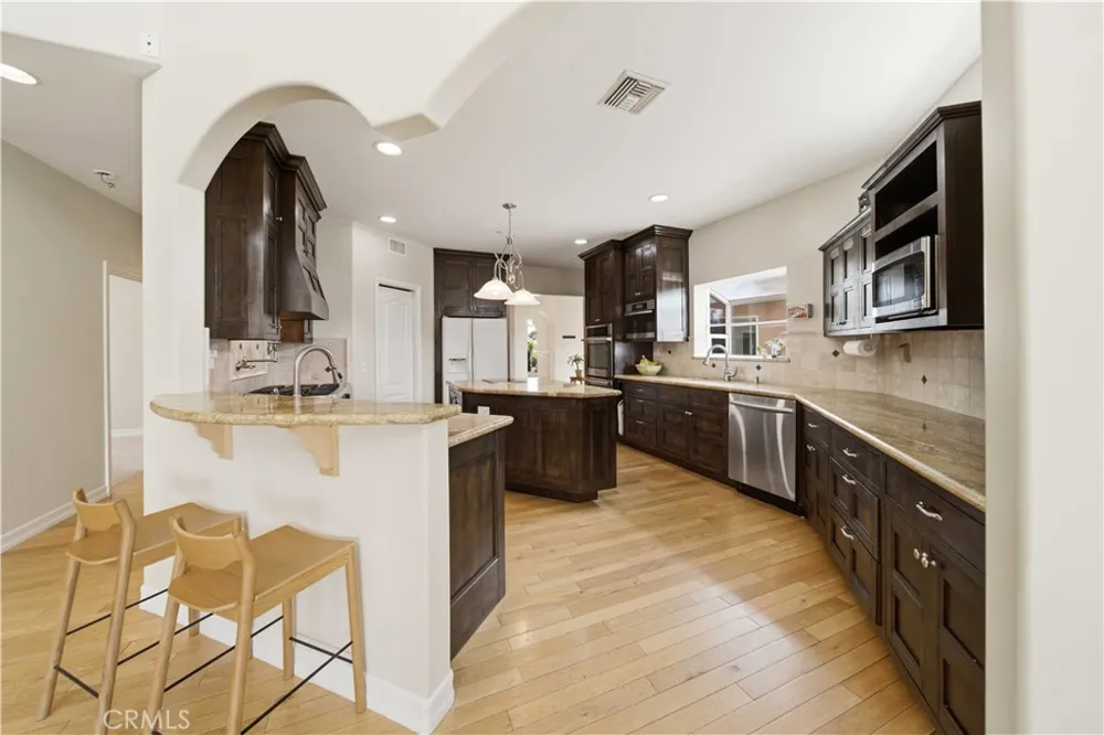 13675 Davenport Agua Dulce, CA 91390