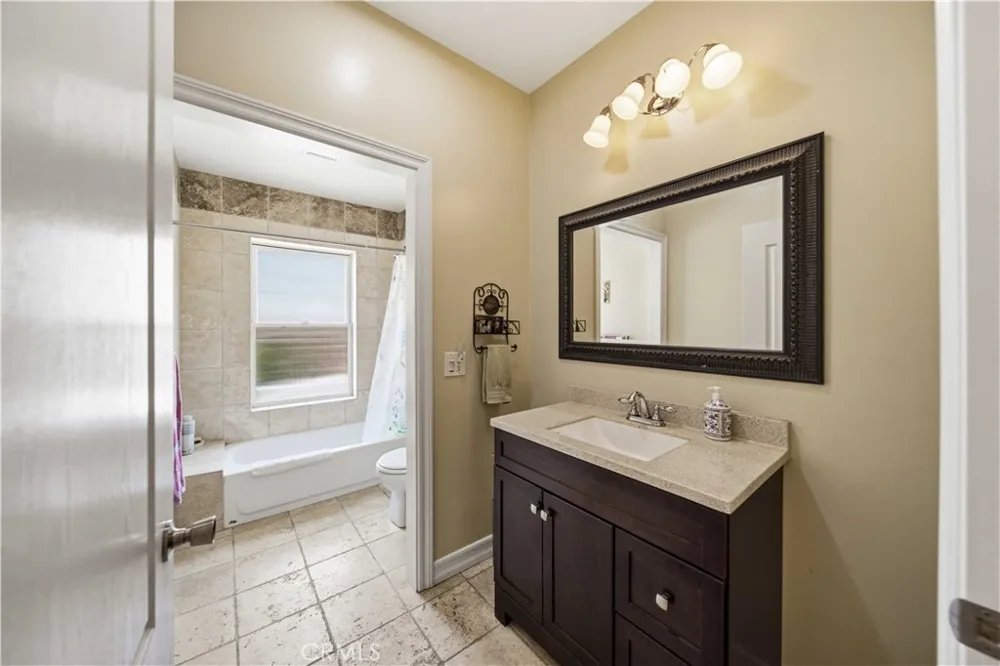 13675 Davenport Agua Dulce, CA 91390
