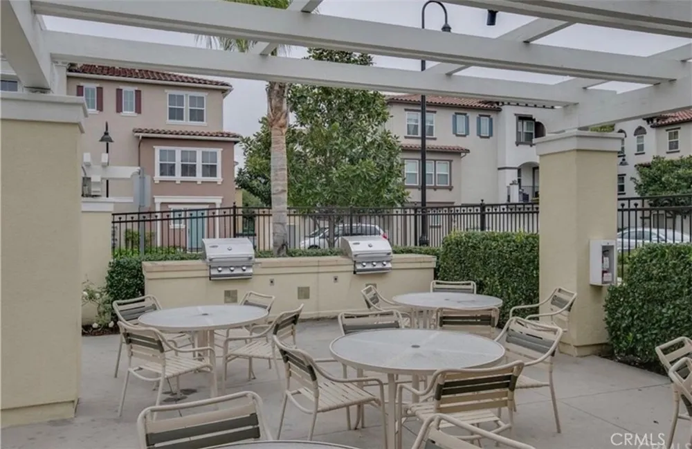 8056 Torino Stanton, CA 90680