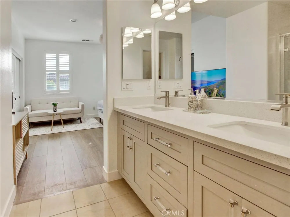 8056 Torino Stanton, CA 90680