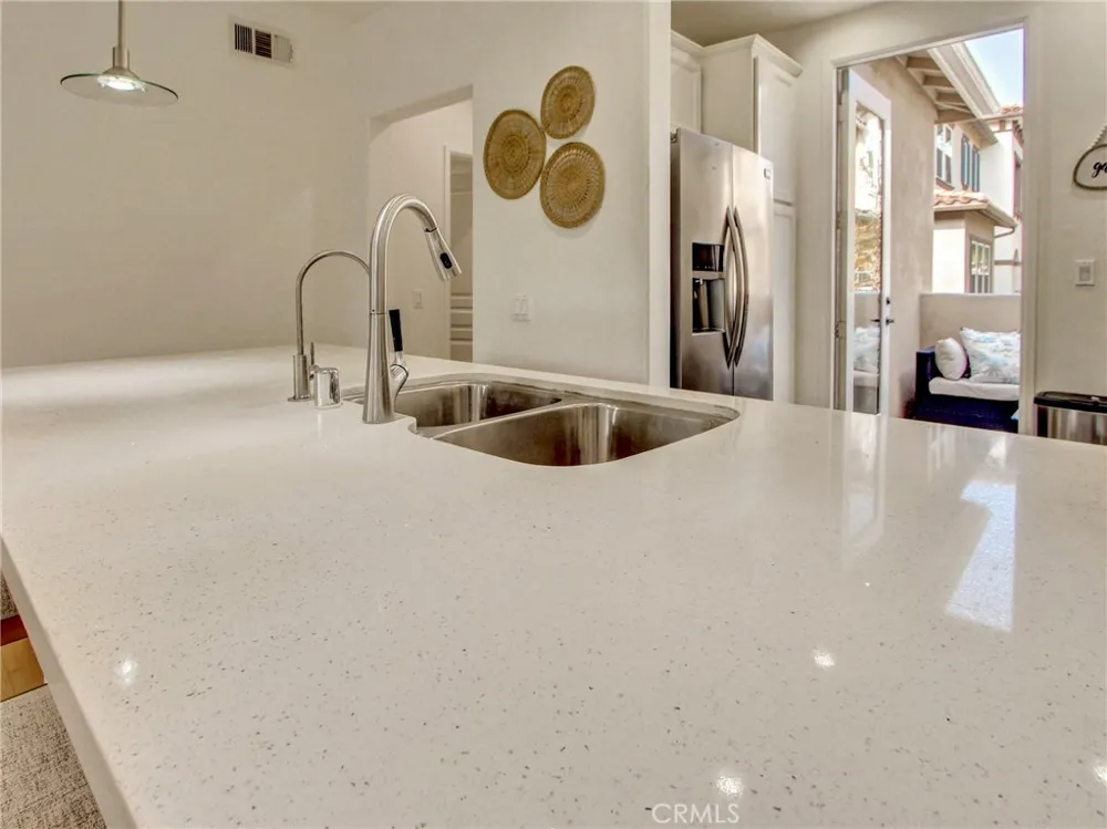 8056 Torino Stanton, CA 90680