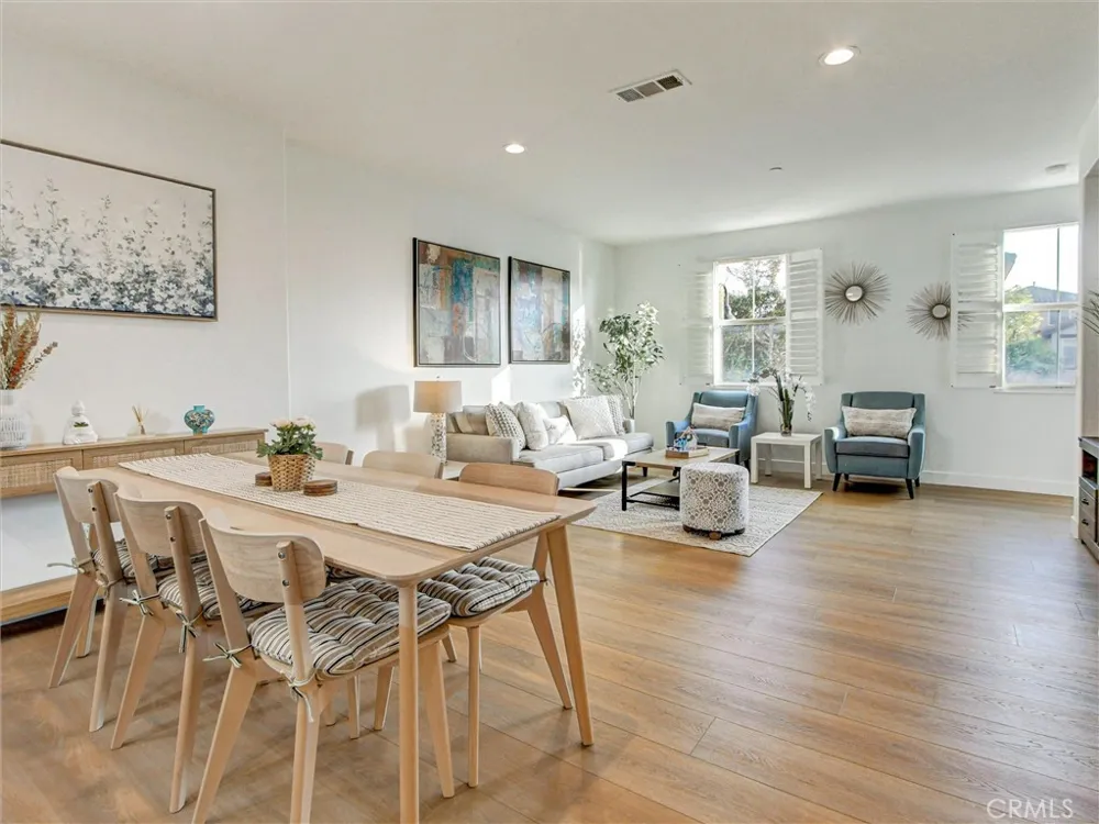 8056 Torino Stanton, CA 90680