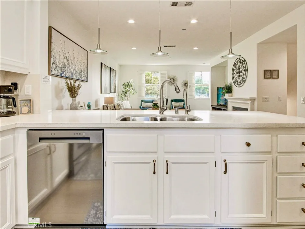 8056 Torino Stanton, CA 90680