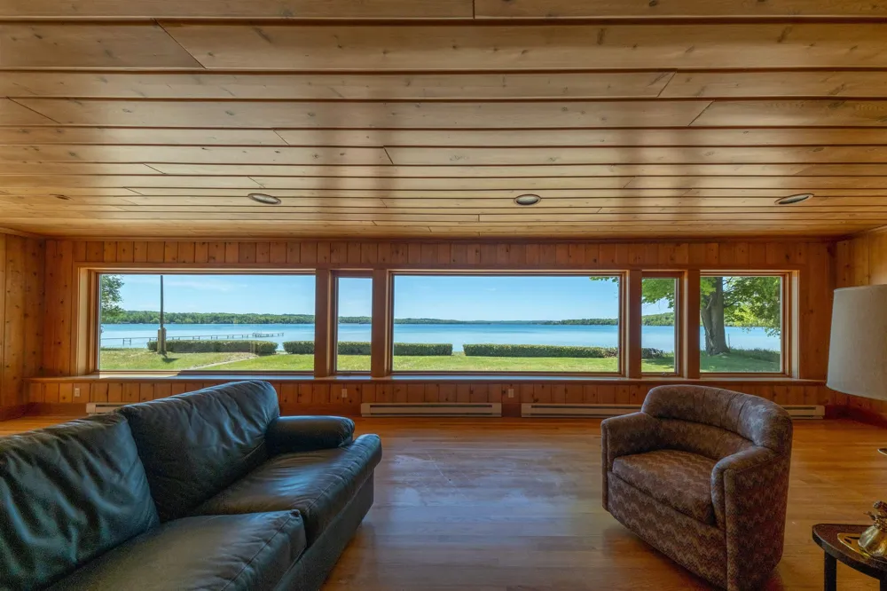 5254 Manitou Trail Leland Township, MI 49654
