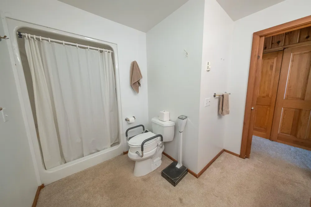 5254 Manitou Trail Leland Township, MI 49654