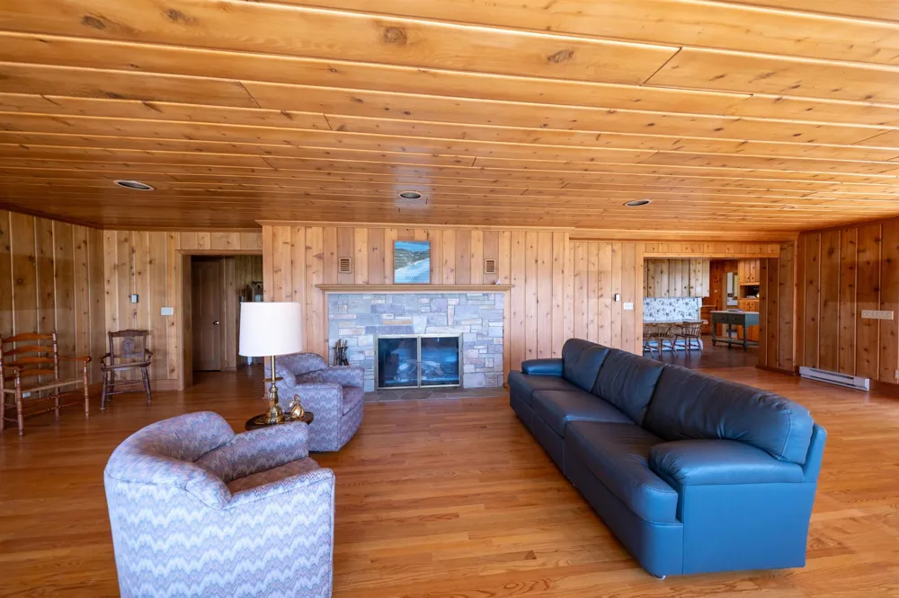 5254 Manitou Trail Leland Township, MI 49654