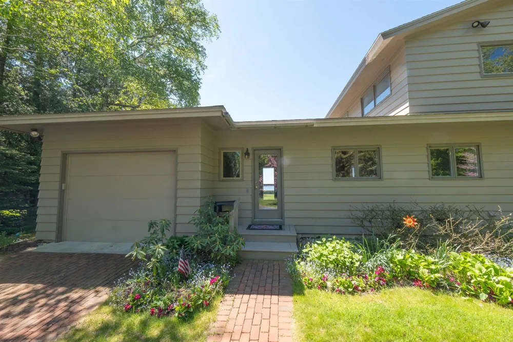 5254 Manitou Trail Leland Township, MI 49654