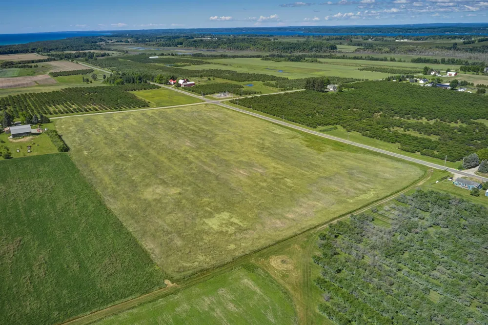 Angell Road Acme Township, MI 49690
