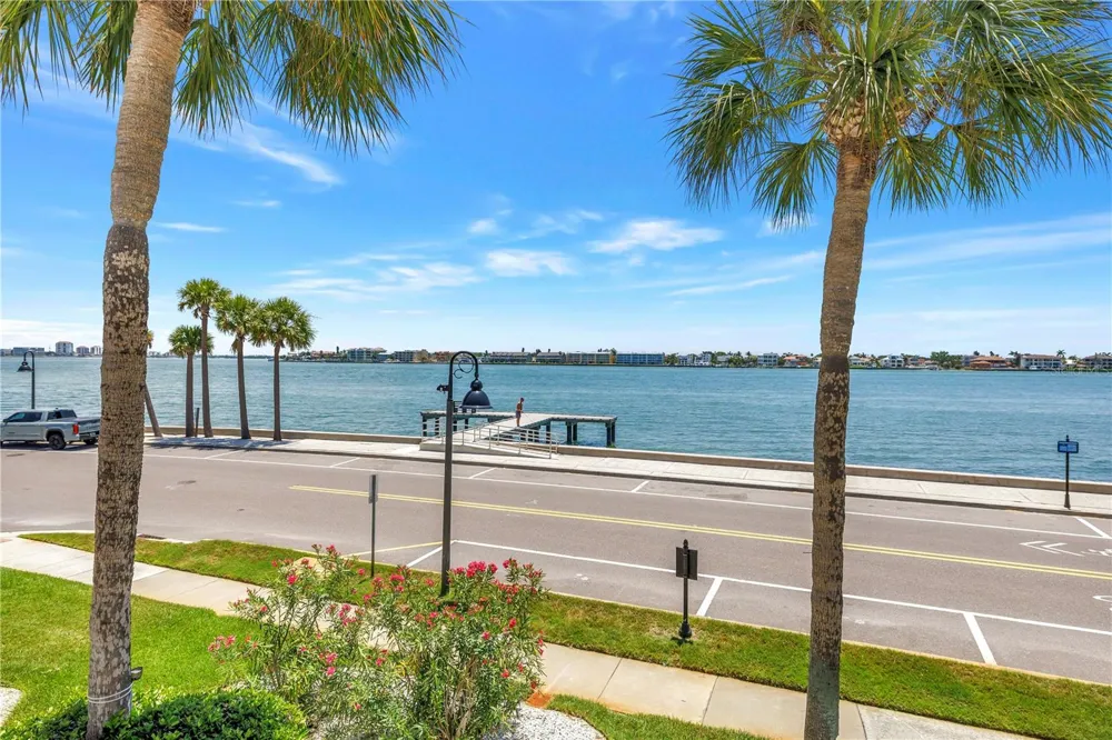 1010 PASS A GRILLE WAY #2 St Pete Beach, FL 33706