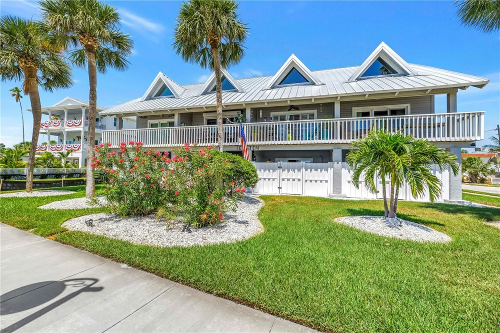 1010 PASS A GRILLE WAY #2 St Pete Beach, FL 33706