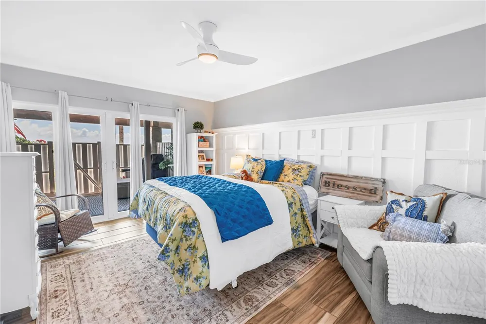 1010 PASS A GRILLE WAY #2 St Pete Beach, FL 33706