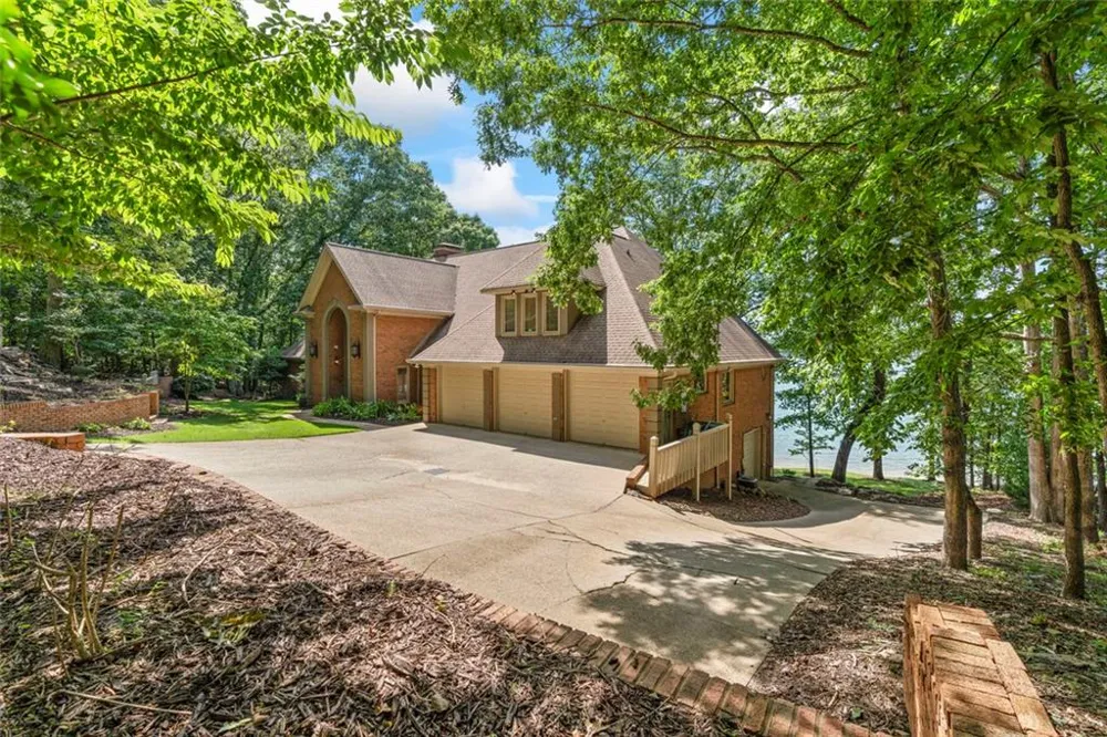 6576 Yacht Club Road Flowery Branch, GA 30542