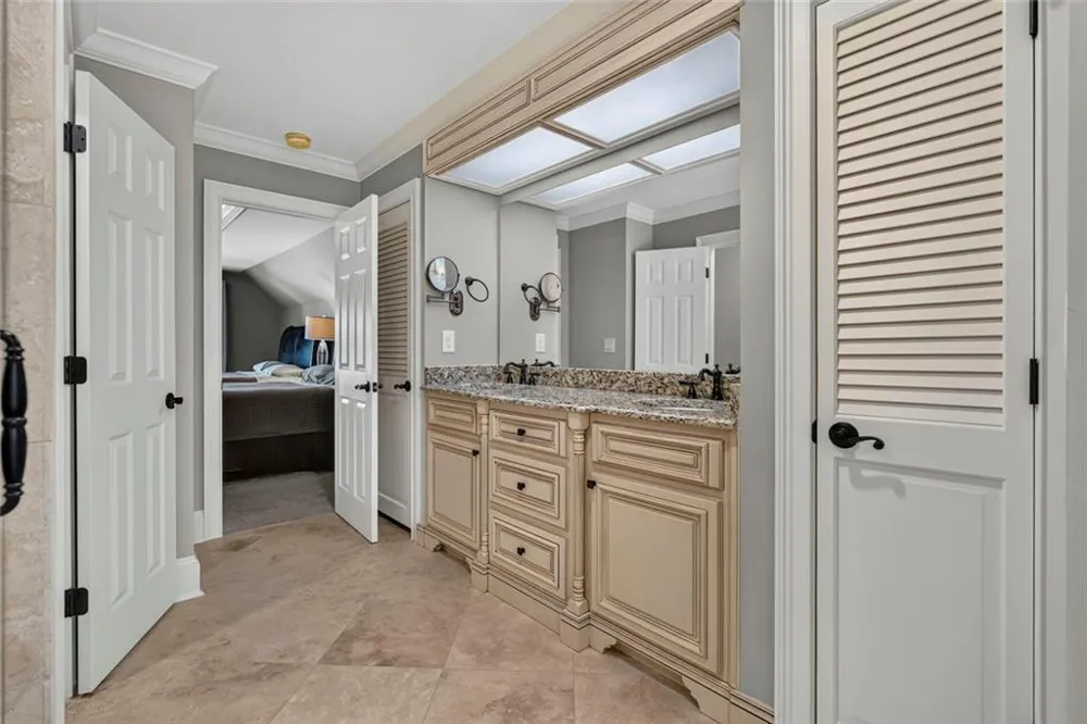 6576 Yacht Club Road Flowery Branch, GA 30542