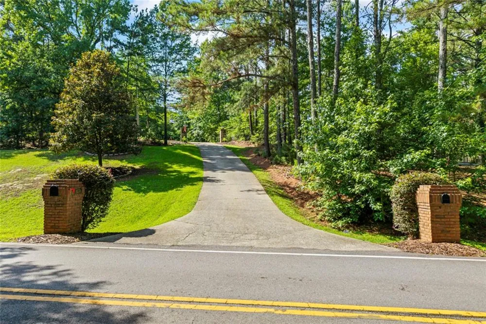 6576 Yacht Club Road Flowery Branch, GA 30542