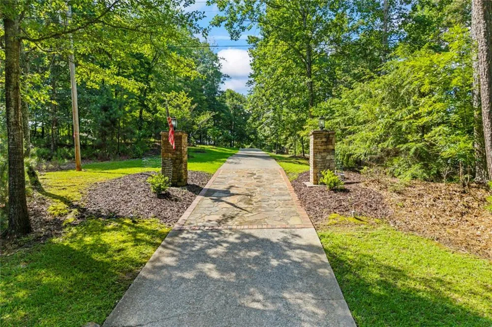6576 Yacht Club Road Flowery Branch, GA 30542