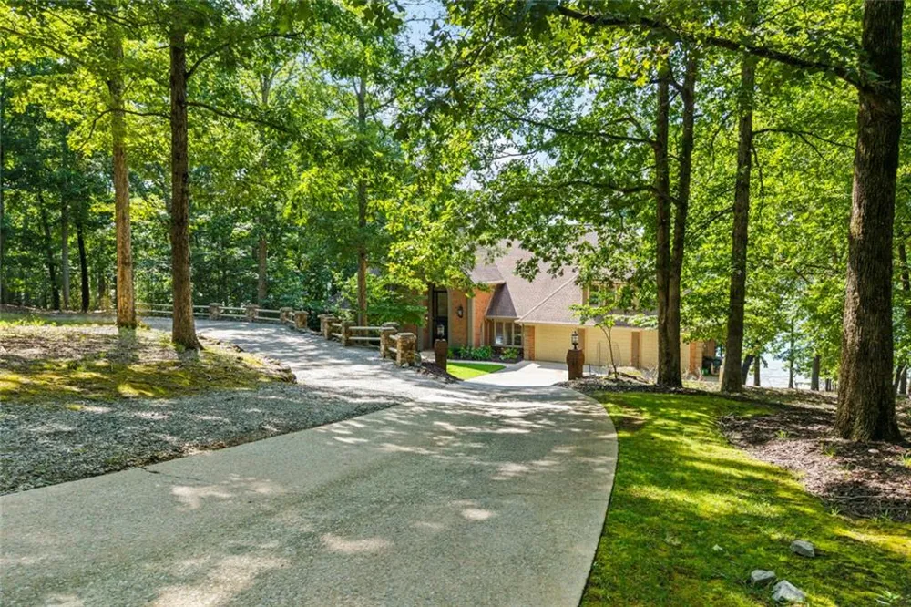 6576 Yacht Club Road Flowery Branch, GA 30542