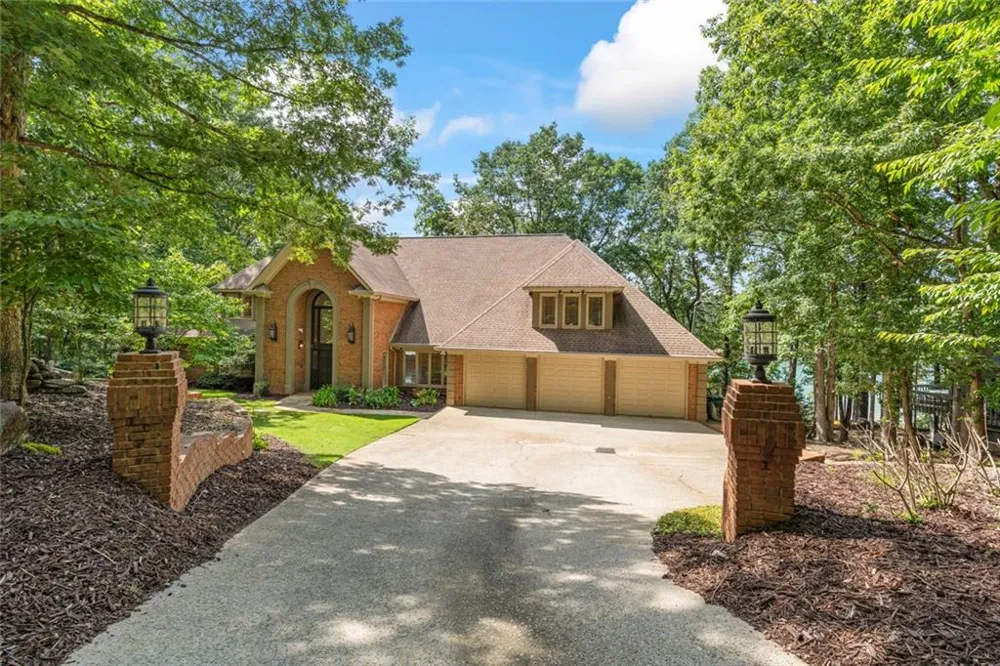 6576 Yacht Club Road Flowery Branch, GA 30542