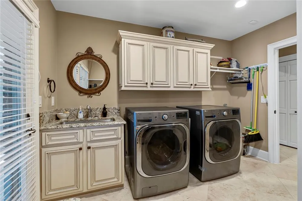 6576 Yacht Club Road Flowery Branch, GA 30542