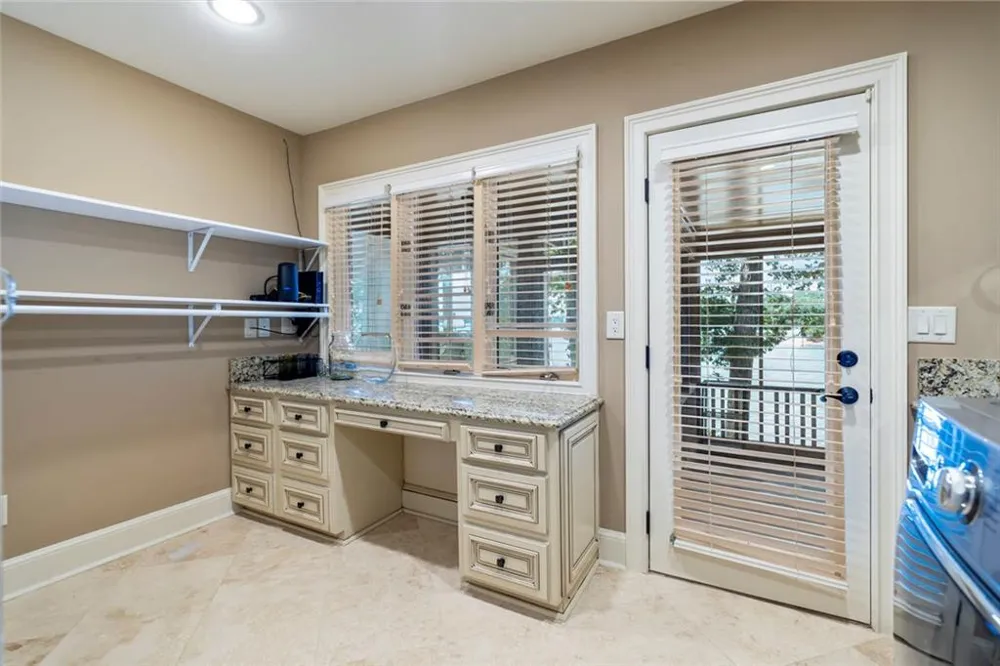 6576 Yacht Club Road Flowery Branch, GA 30542