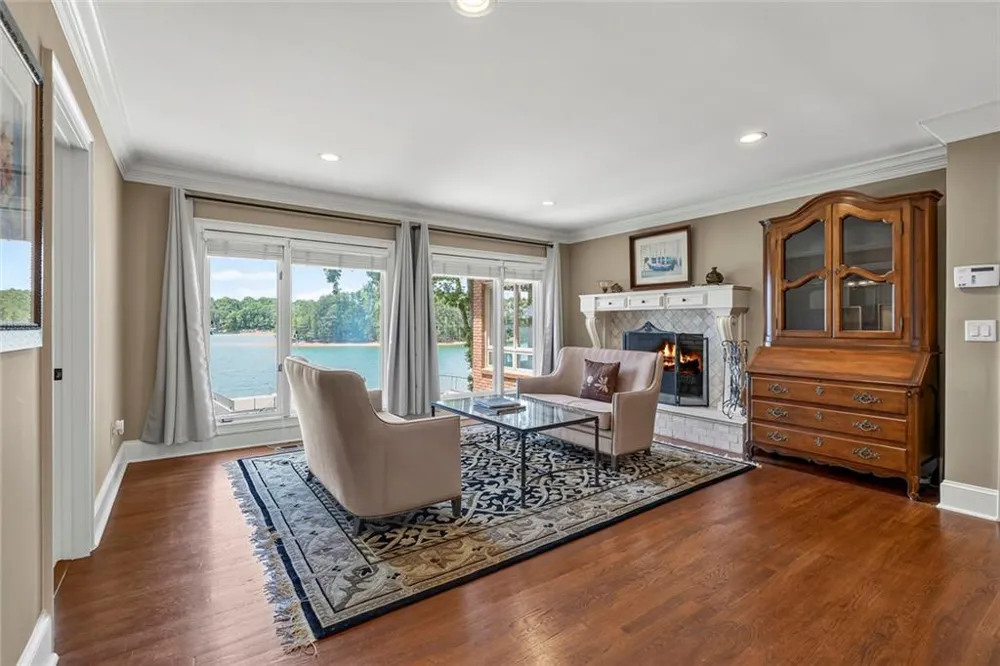 6576 Yacht Club Road Flowery Branch, GA 30542