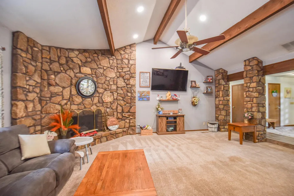 17 Linda Lane Coldwater, MI 49036