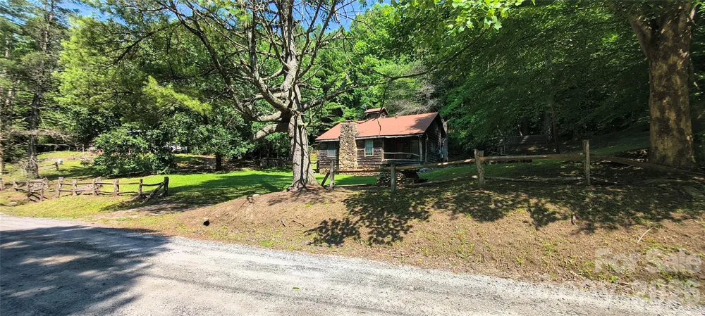 8340 Hwy 90 Highway Collettsville, NC 28611