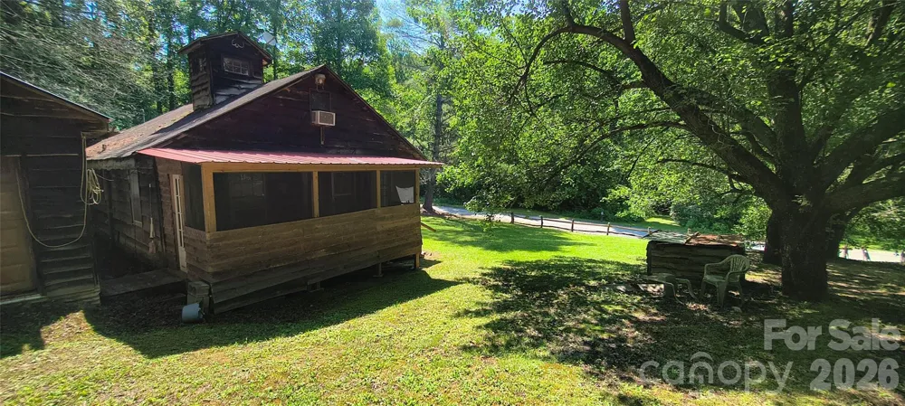 8340 Hwy 90 Highway Collettsville, NC 28611