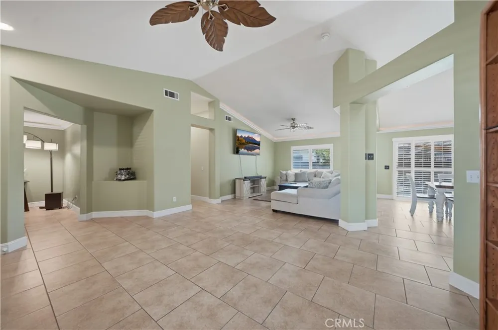 1936 Medoc San Jacinto, CA 92583