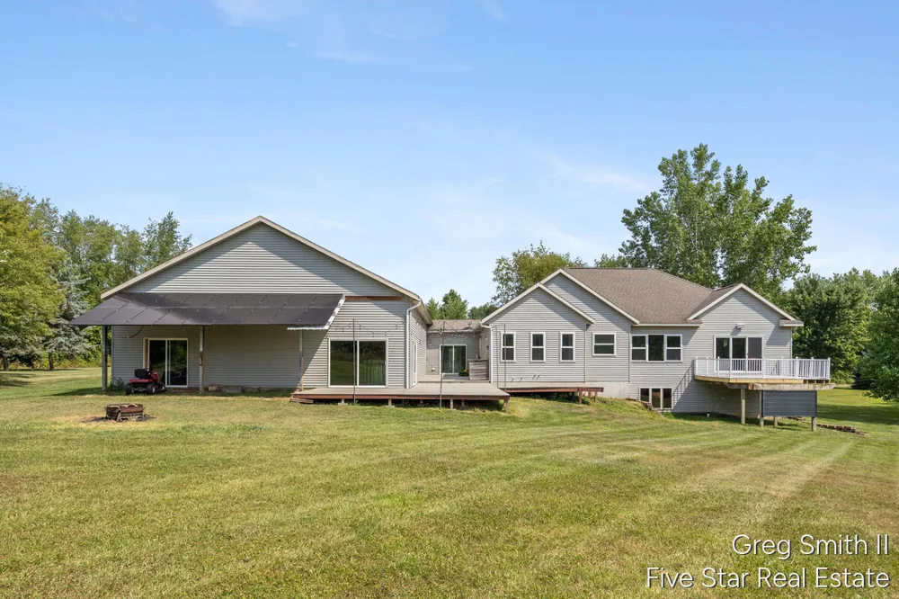 884 Stoney Hill Court Wayland, MI 49348