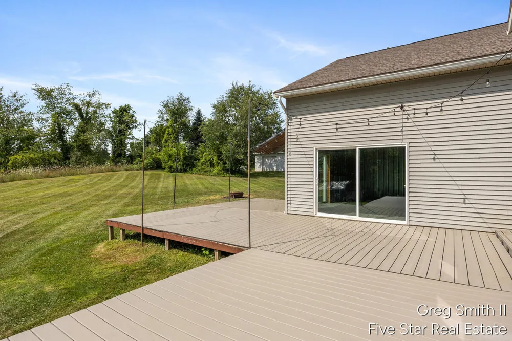 884 Stoney Hill Court Wayland, MI 49348