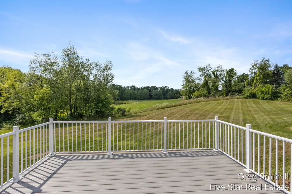 884 Stoney Hill Court Wayland, MI 49348