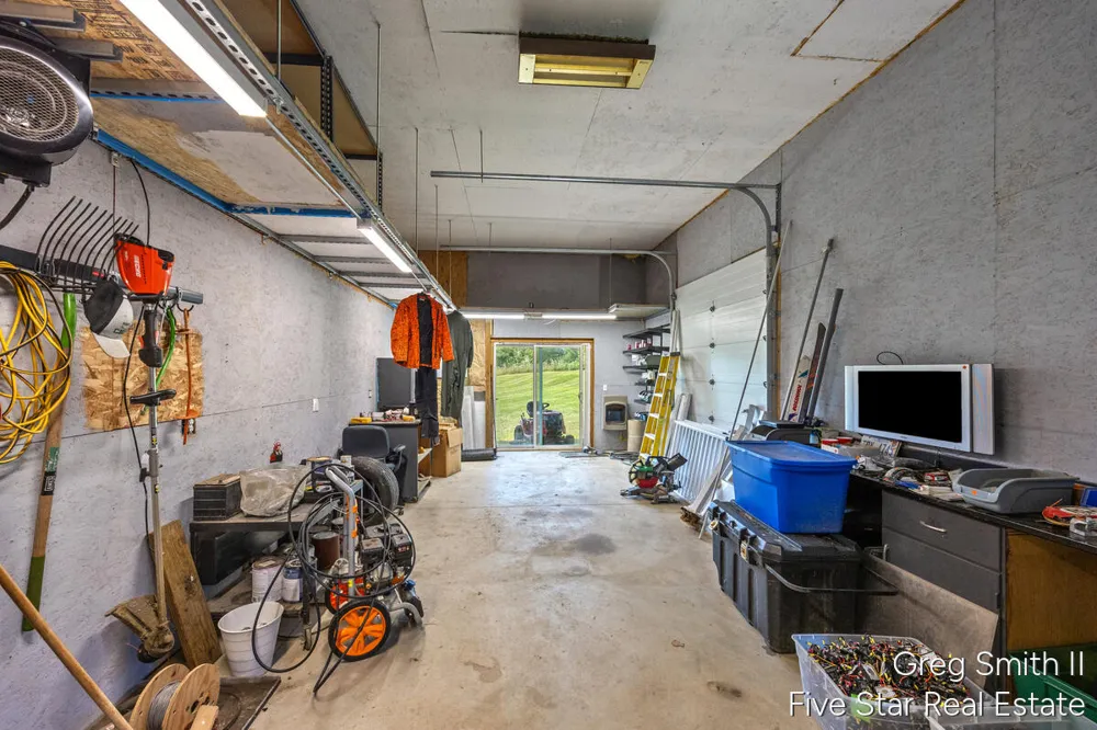 884 Stoney Hill Court Wayland, MI 49348