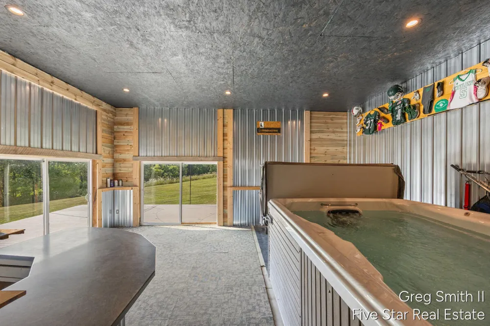 884 Stoney Hill Court Wayland, MI 49348