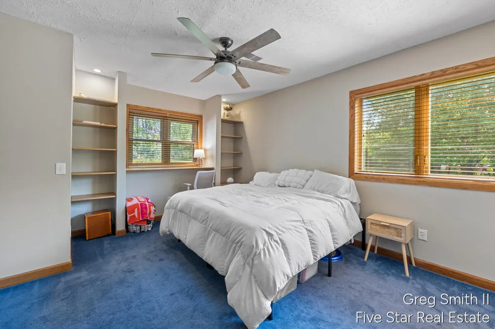 884 Stoney Hill Court Wayland, MI 49348