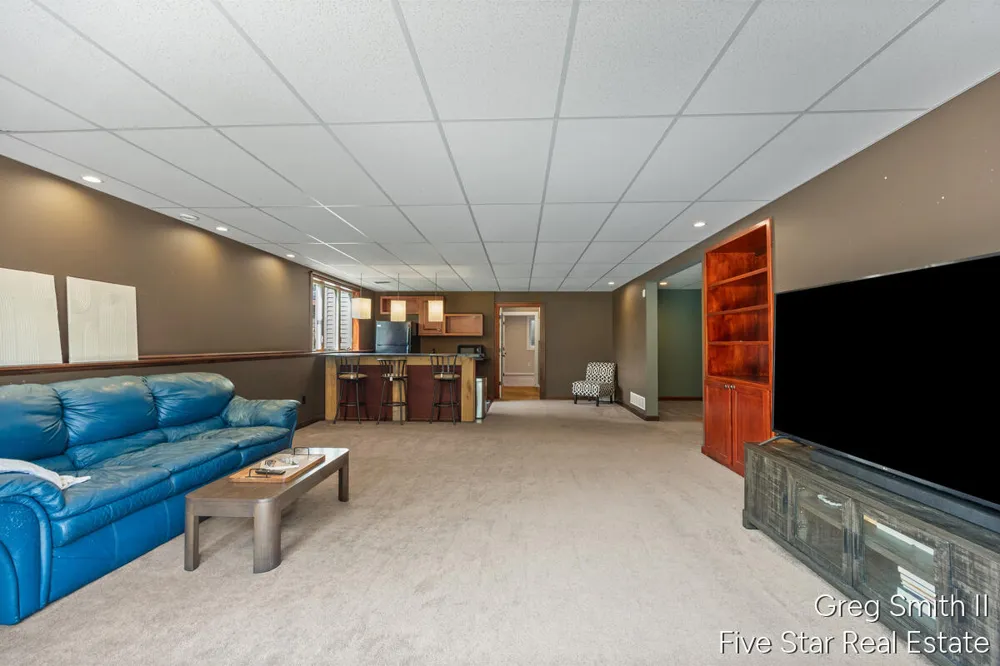 884 Stoney Hill Court Wayland, MI 49348
