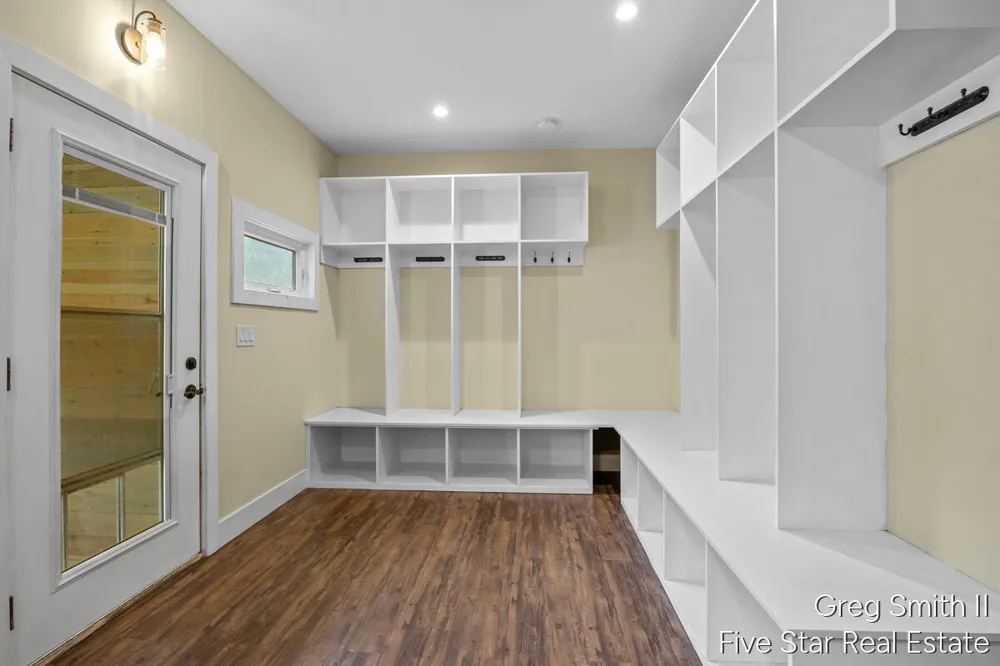 884 Stoney Hill Court Wayland, MI 49348