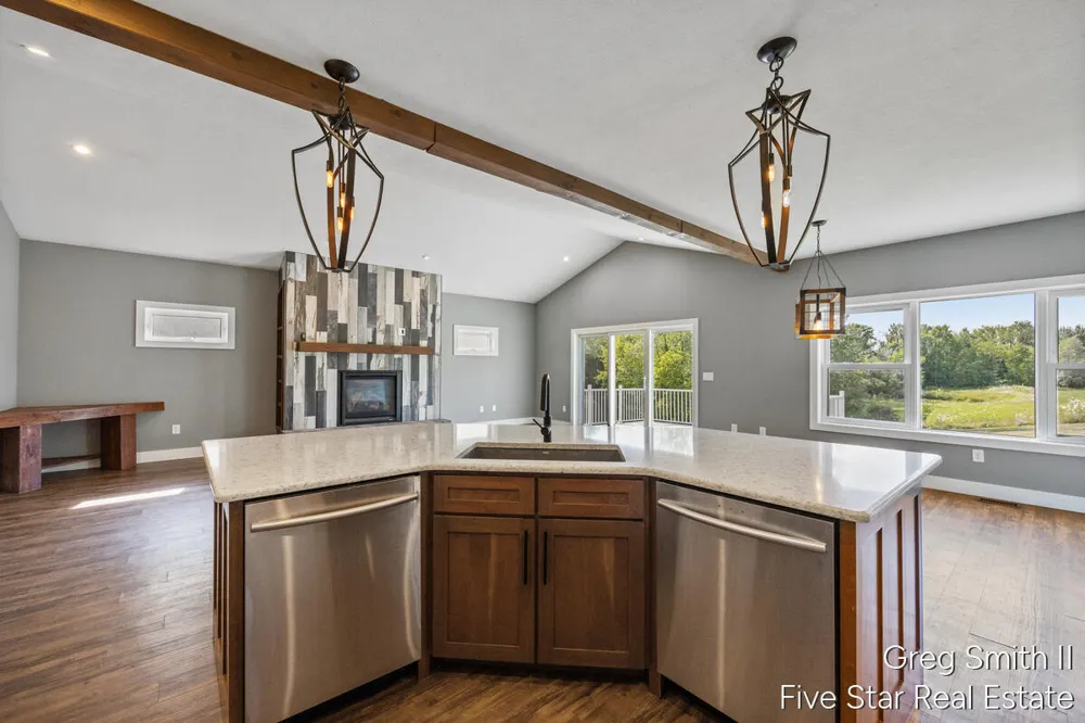 884 Stoney Hill Court Wayland, MI 49348