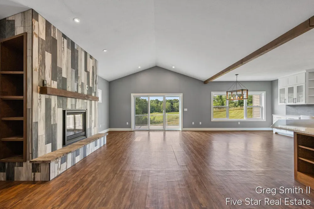 884 Stoney Hill Court Wayland, MI 49348