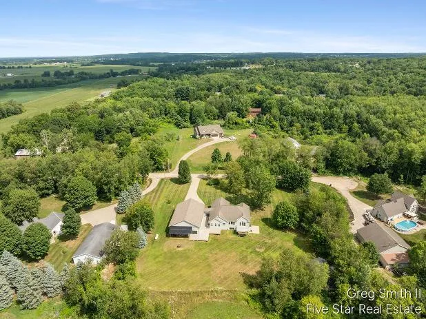 884 Stoney Hill Court Wayland, MI 49348